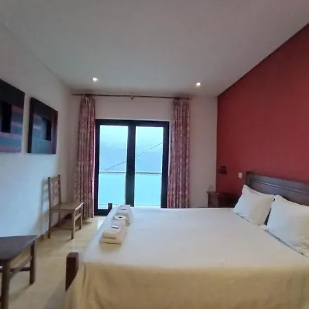 Geres E Cabreira - Casa Alexandrina Vilar 컨트리하우스 *